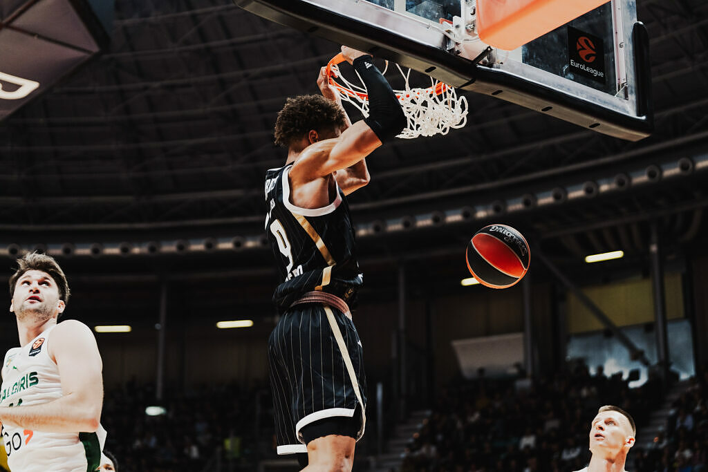 Kessler Edwards in azione con la Virtus