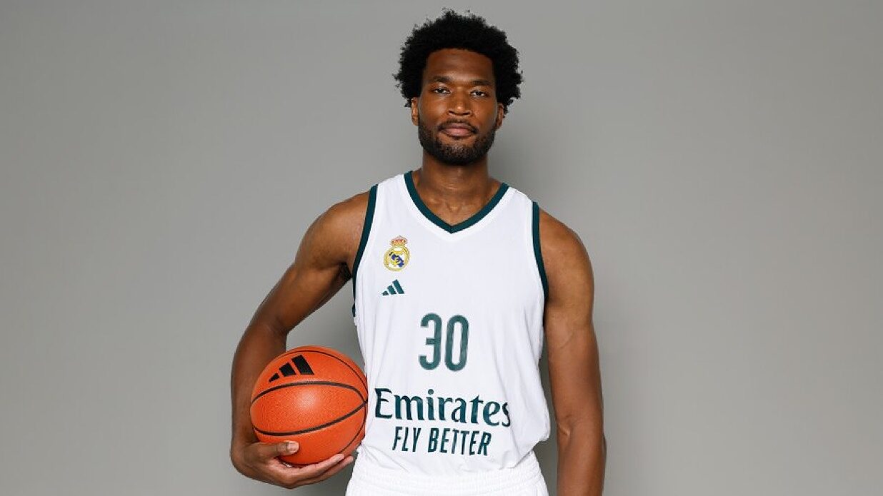 Damian Jones ha firmato al Real Madrid