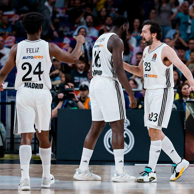 Garuba, Llull & Feliz festeggiano