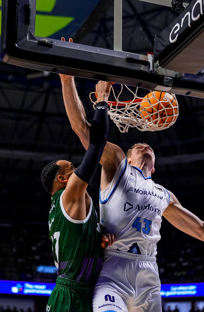 Noua schiaccia su Radosevic