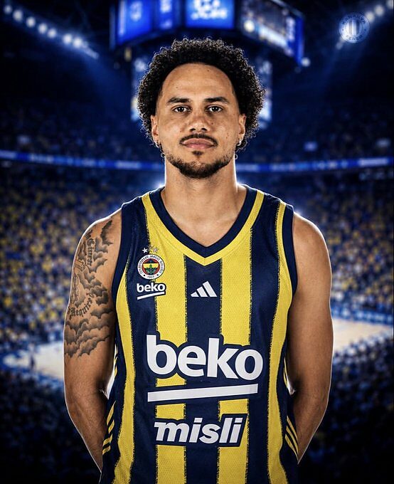 Shane Larkin, clamoroso passaggio dall'Efes al Fenerbahçe ?