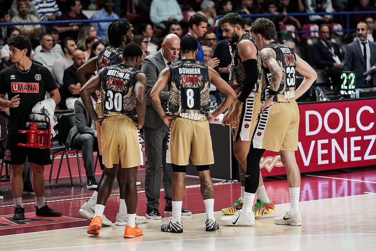 La Reyer stende Ankara