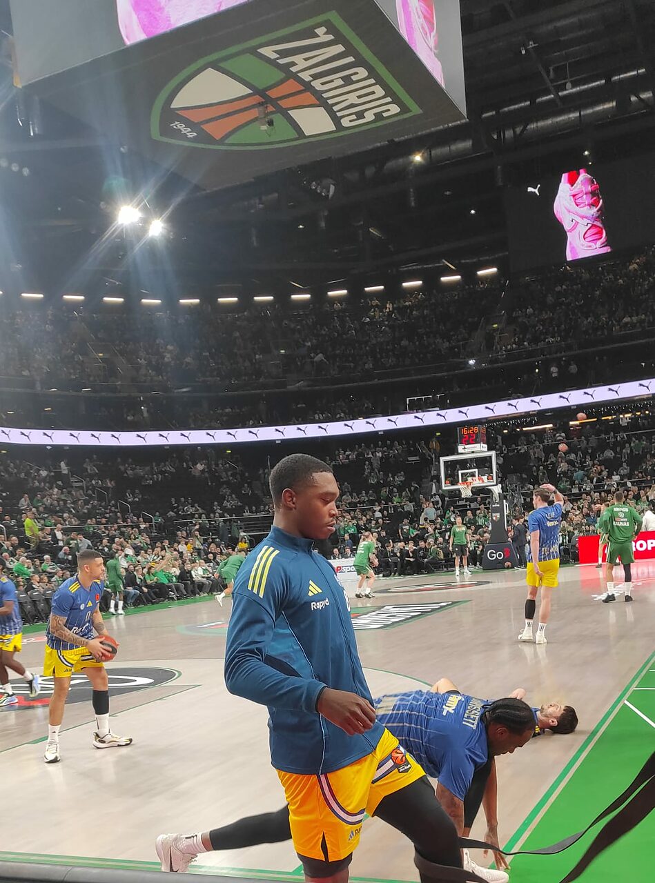 Lonnie Walker IV torna a Kaunas