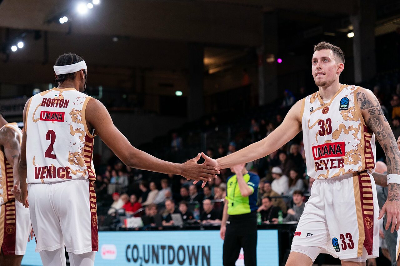 Horton e Wiltjer si danno il 5