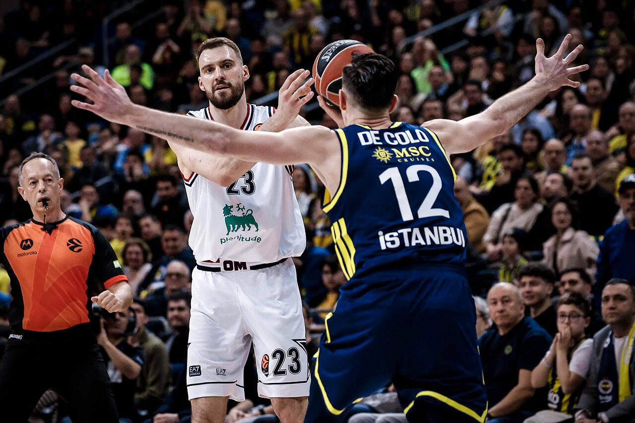 L'ex Guduric contro De Colo