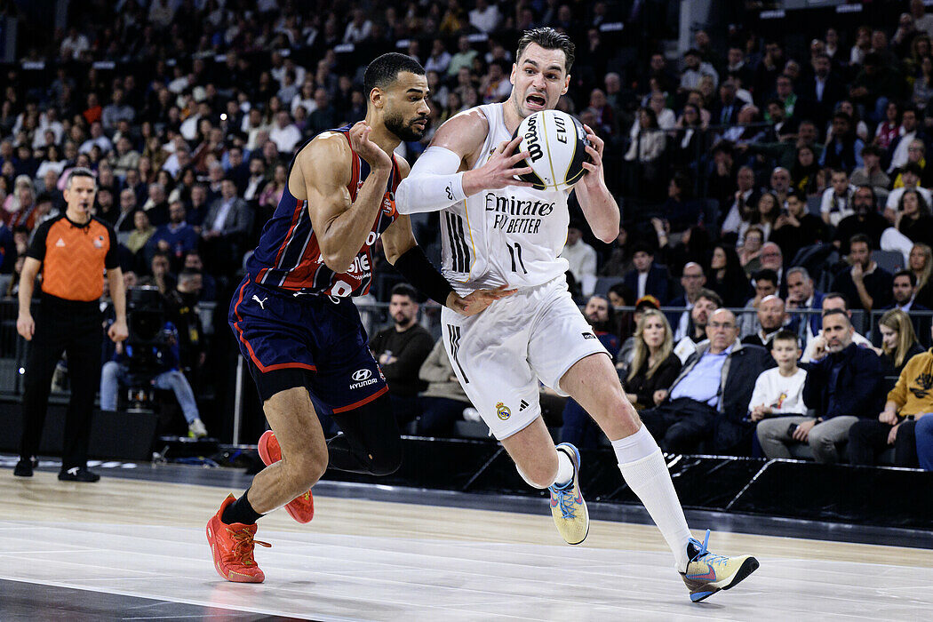 hezonja in azione contro Luwawu-Cabarrot