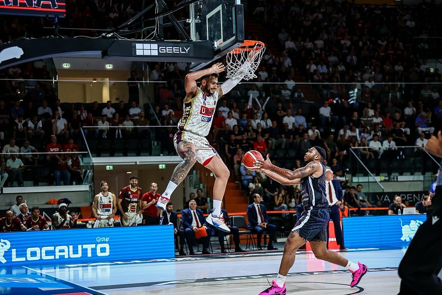 Tessitori schiaccia contro Tortona