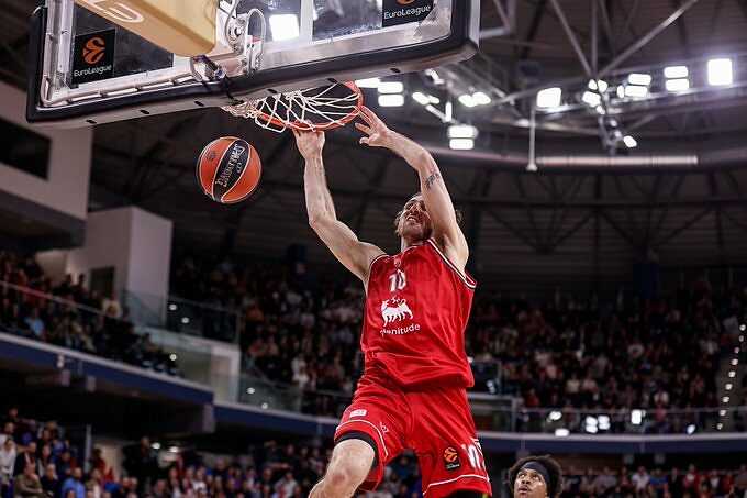 Bolmaro schiaccia contro l'Efes