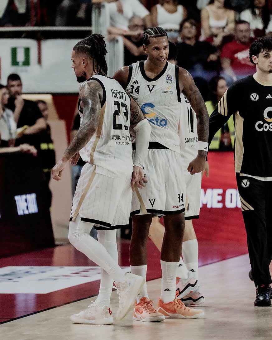 Daniel Hackett in azione con la Virtus