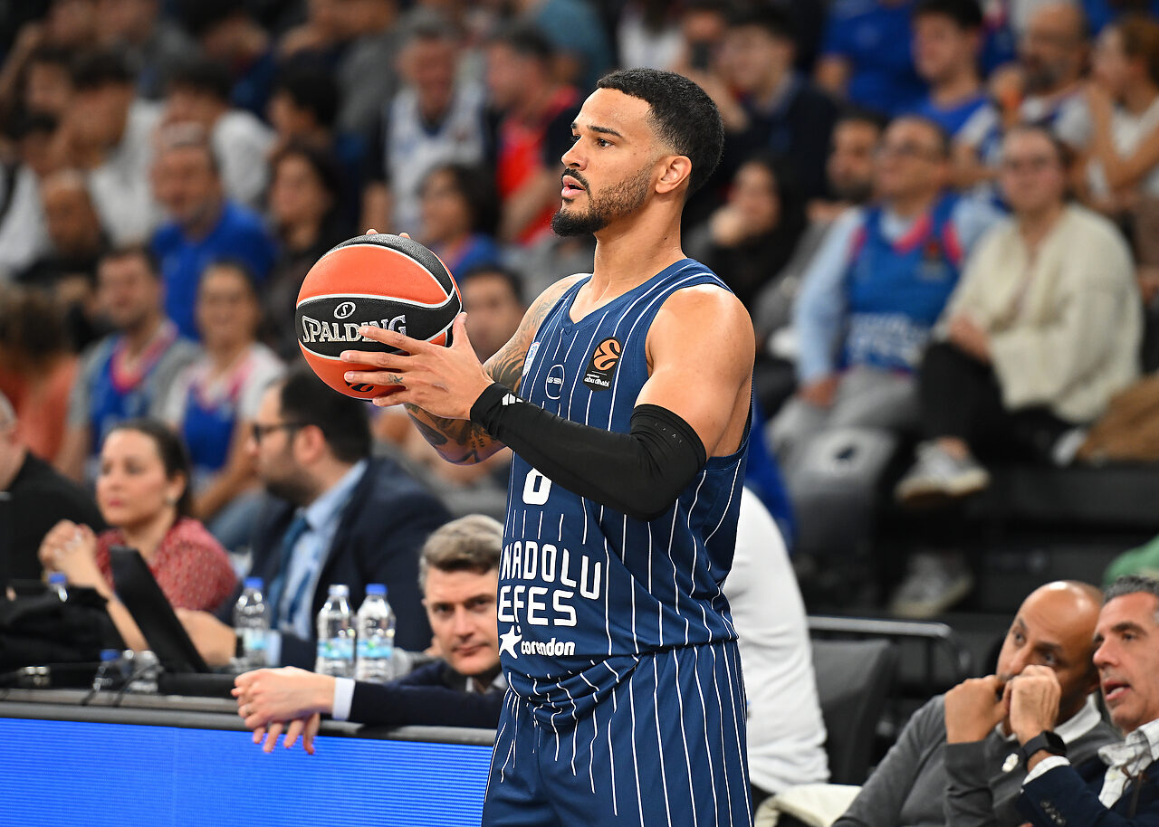 Nick Weiler-Babb lascia l'Efes: Direzione Asvel?