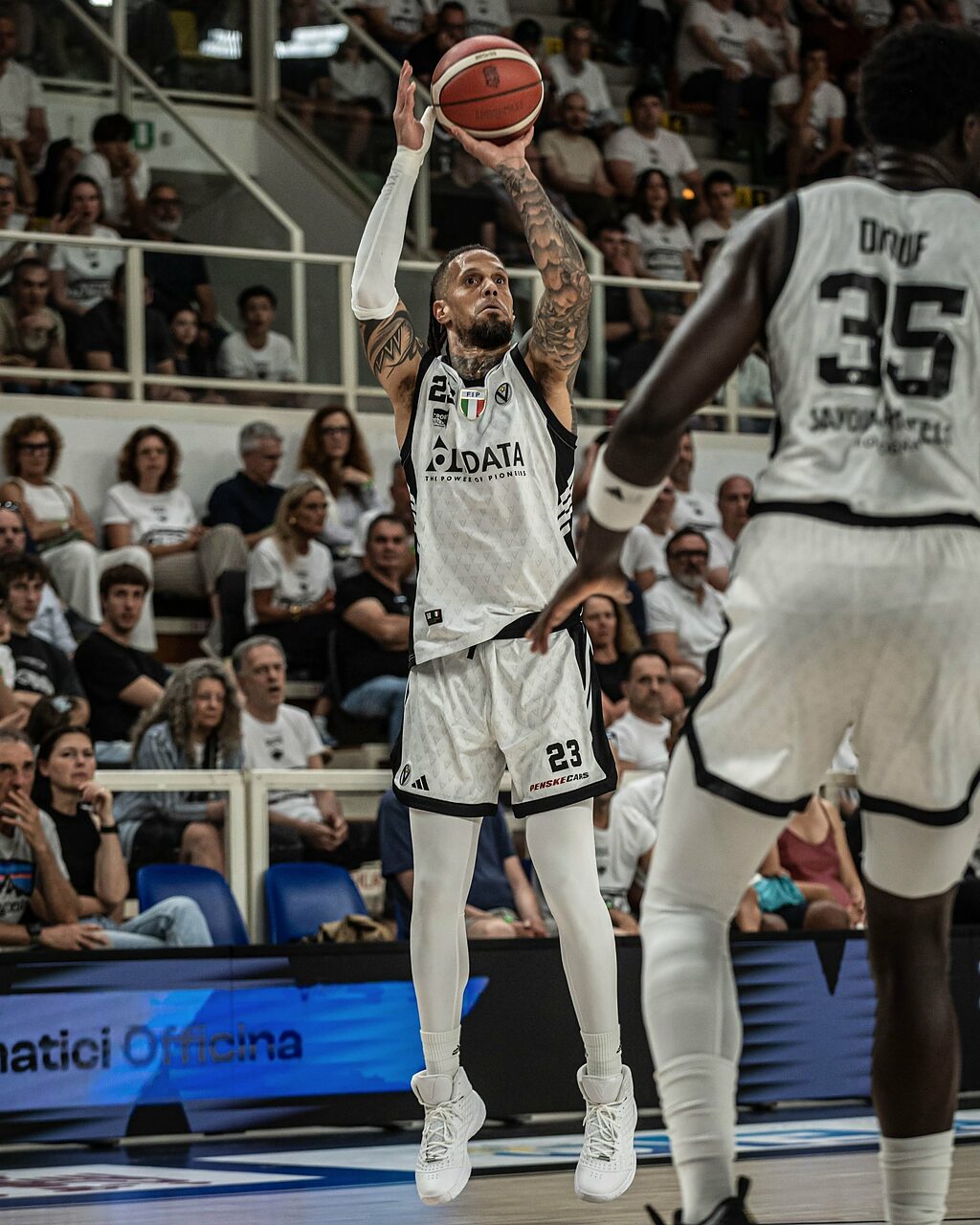 Daniel Hackett in azione con la Virtus