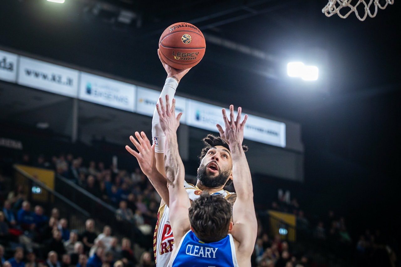 Valentine in azione offensiva