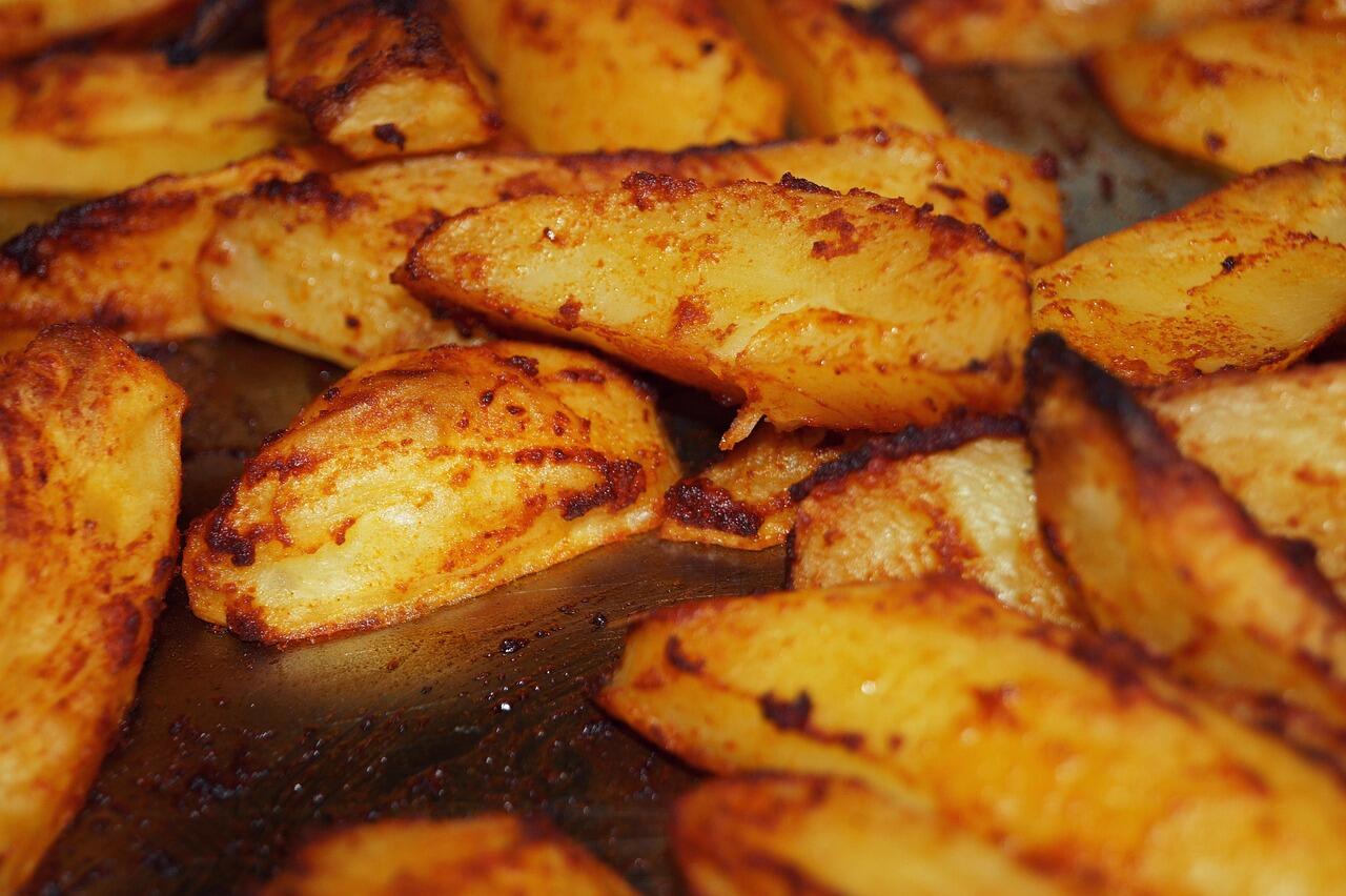 patate croccanti e dorate appena cotte