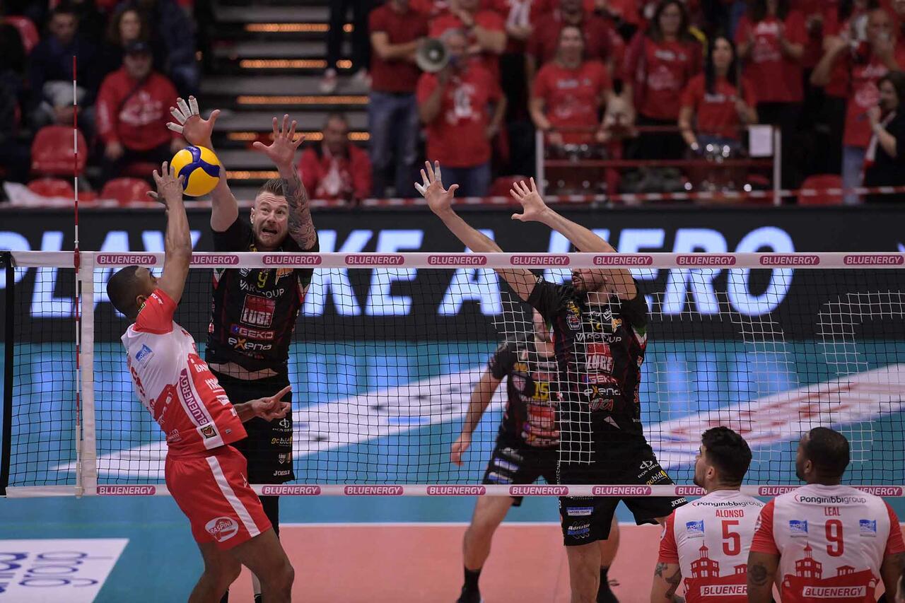 Superlega: Civitanova sbanca il Palabanca in rimonta. Zaytsev lascia il segno