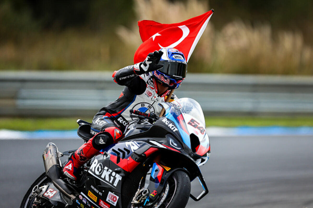 toprak festeggia il titolo mondiale a jerez 2024
