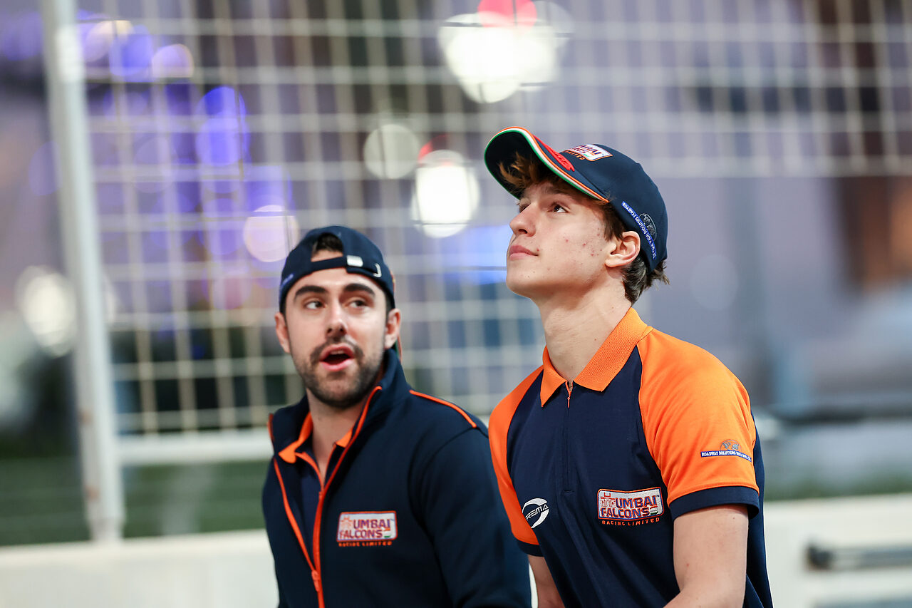 Maccagnani Mumbai Falcons Track Walk Abu Dhabi UAE4 Series
