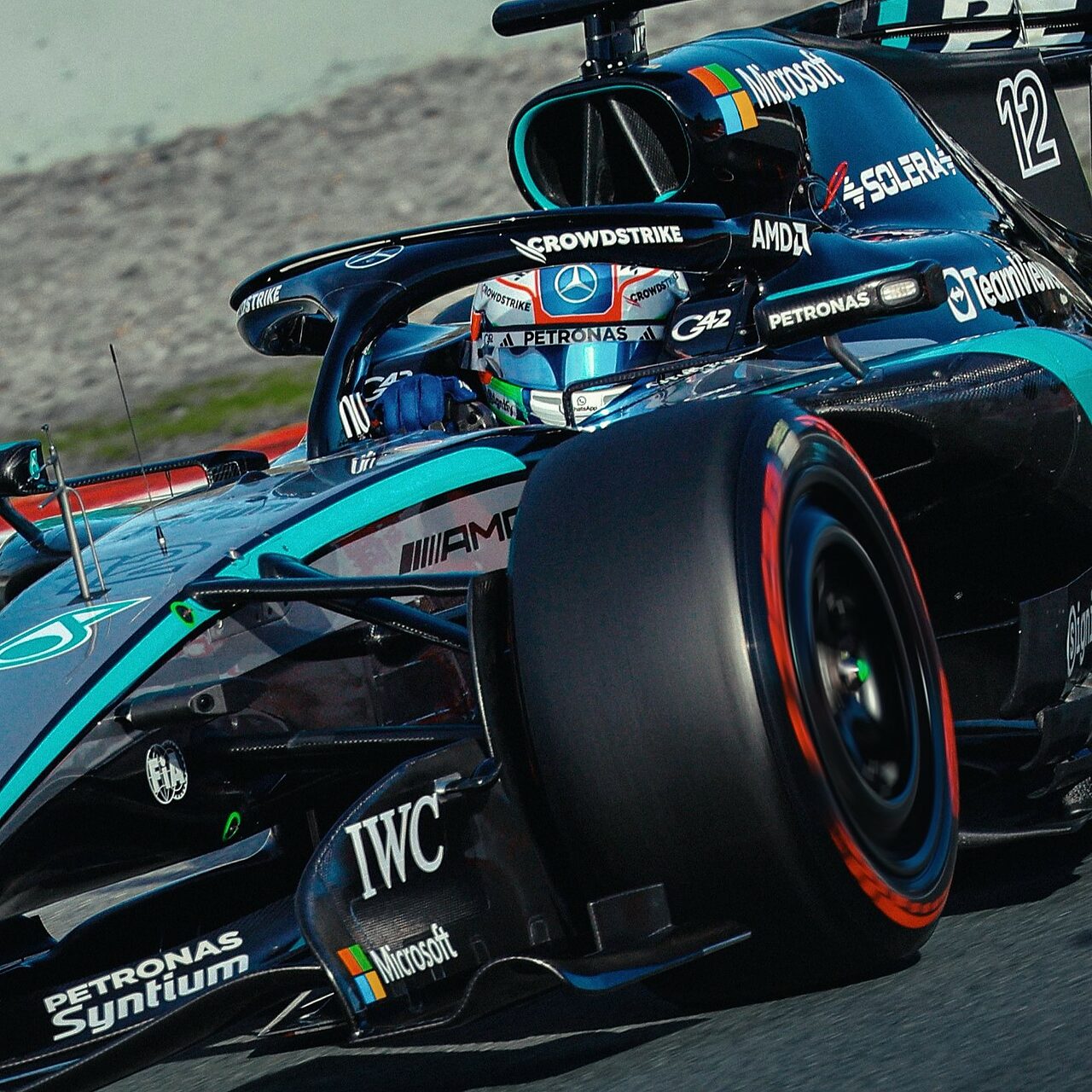 Credits: MercedsAMGF1 X Official page