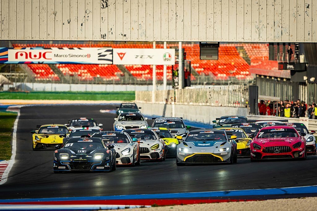 La partenza del campionato X-GT4 Italy