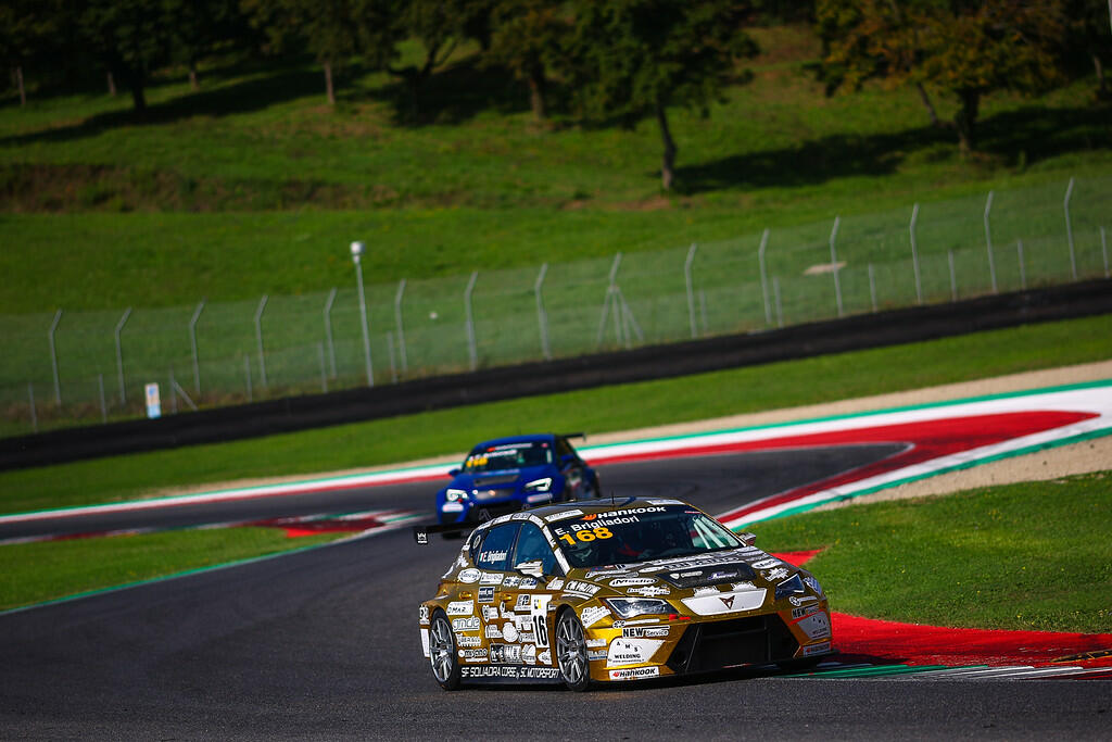 Brigliadori vincitore tcr italy mugello gara 1 dsg