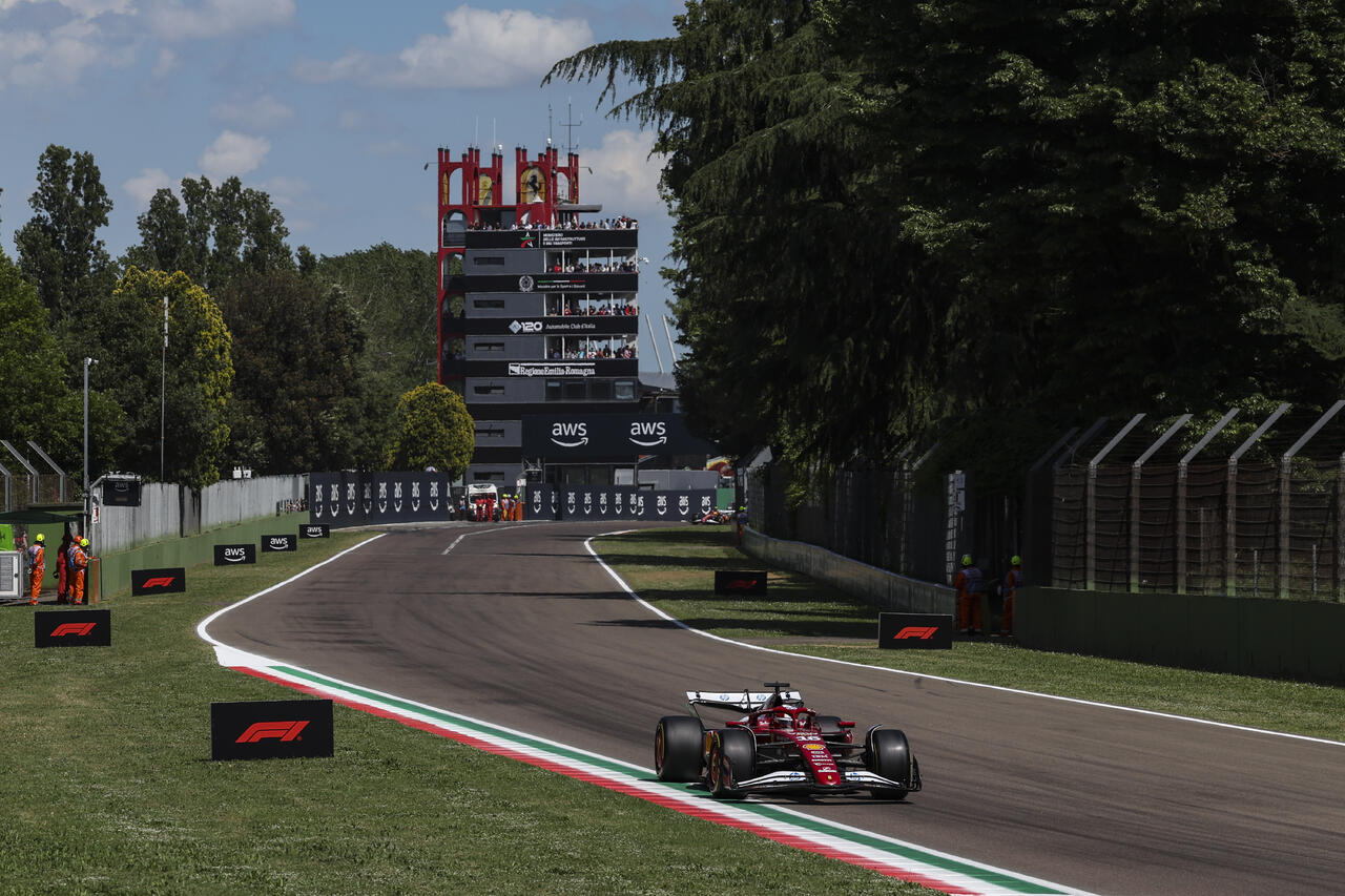 Ferrari in pista al gp di Imola 2025