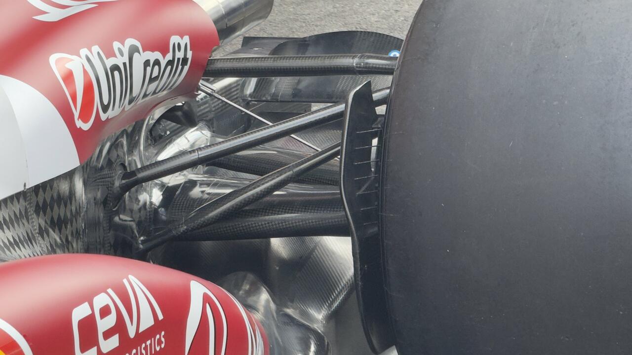 Il dettaglio della nuova sospensione posteriore Ferrari presentata in Belgio