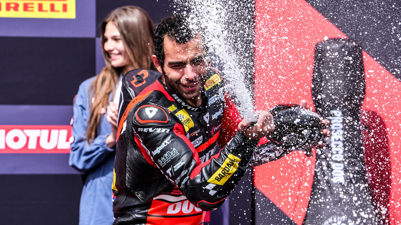 Petrucci Barni Ducati Podio WorldSBK 2025