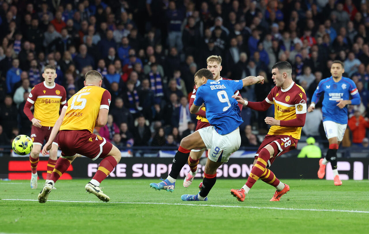 Lennon Miller in azione con la maglia del Motherwell (Photo by Ian MacNicol/Getty Images Via OneFootball)
