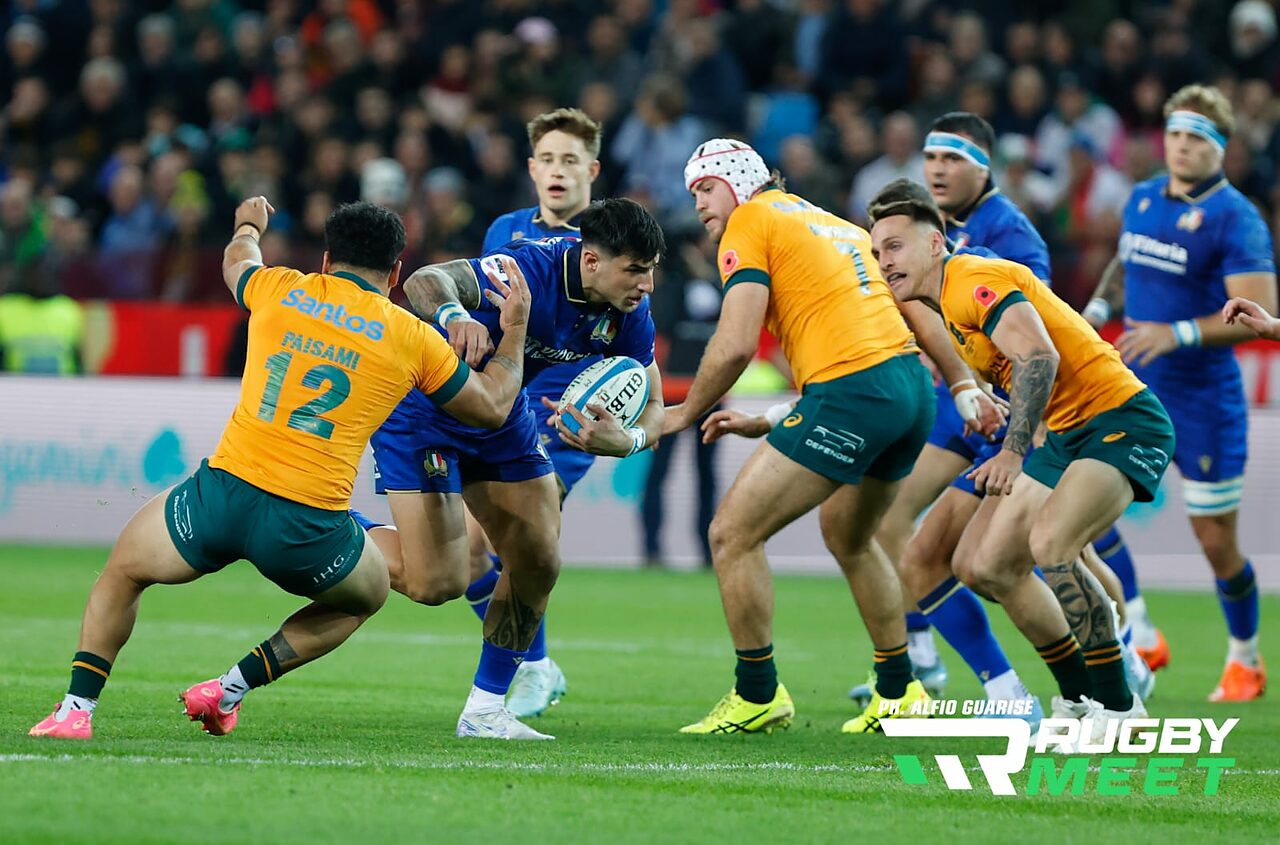 Tommaso Menoncello in azione contro i Wallabies