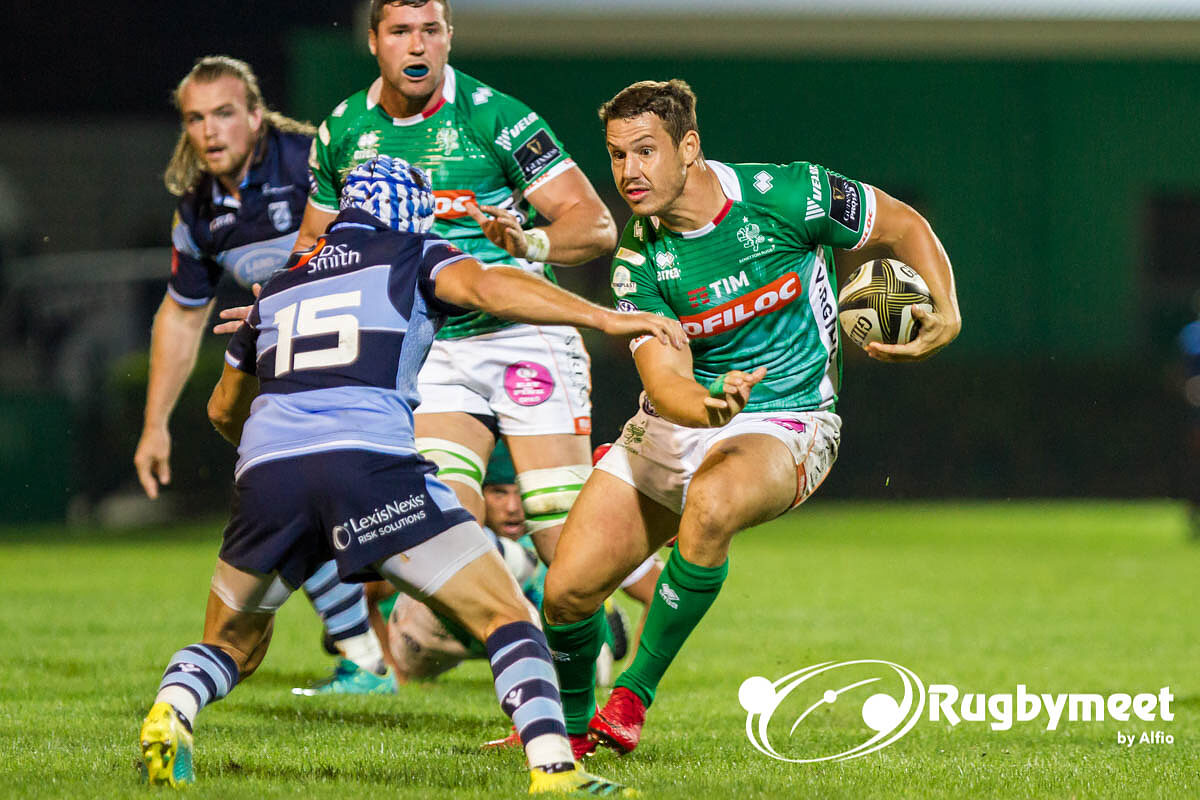 Luca Morisi in azione durante Benetton v Cardiff