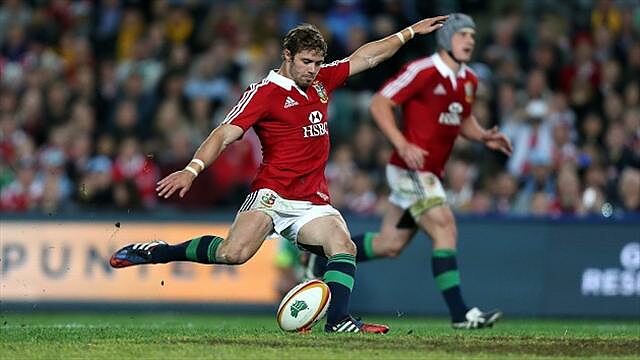 Halfpenny calcia con i British Lions
