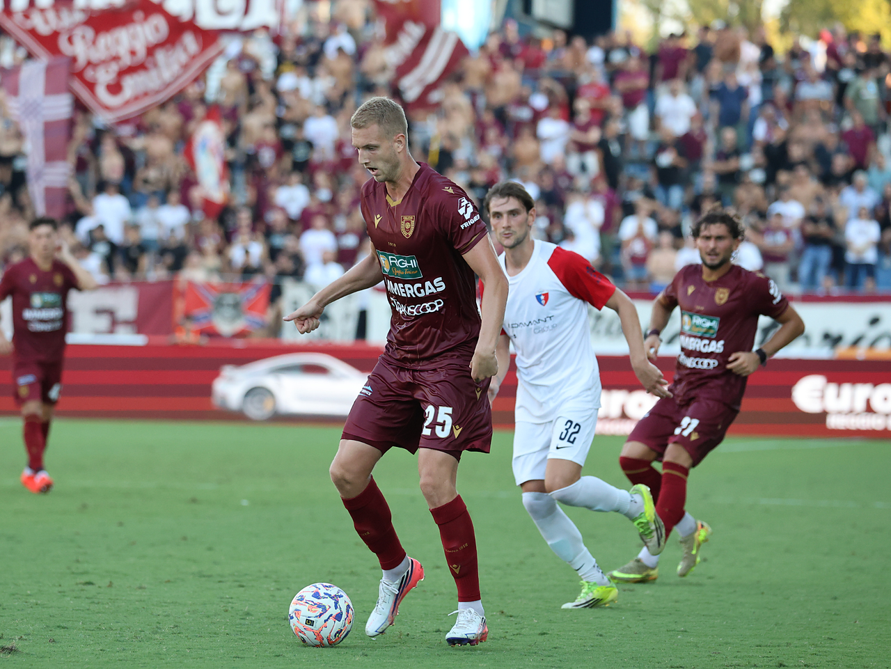 Šipoš ancora decisivo: la Reggiana piega il Latina e trova il sesto risultato utile consecutivo