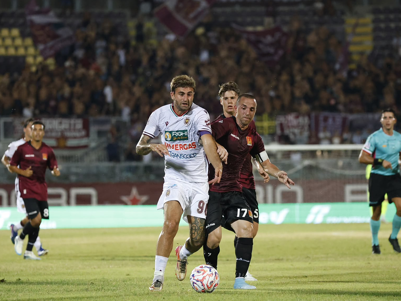 Una brutta Reggiana si arrende al Perugia: al "Curi" decide Tozzuolo, primo stop in campionato