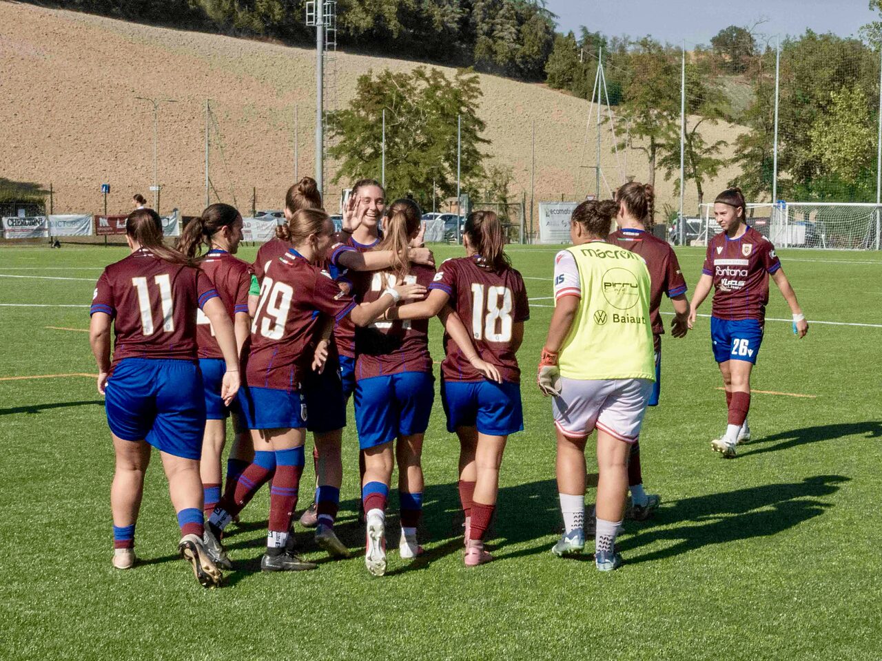 Settore Femminile - Prima squadra ko in Coppa Italia, esordio vincente per le ragazze di mister Vultaggio