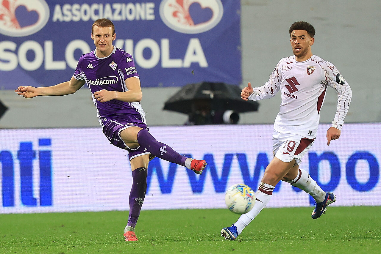 Fiorentina, al Torino piace Comuzzo