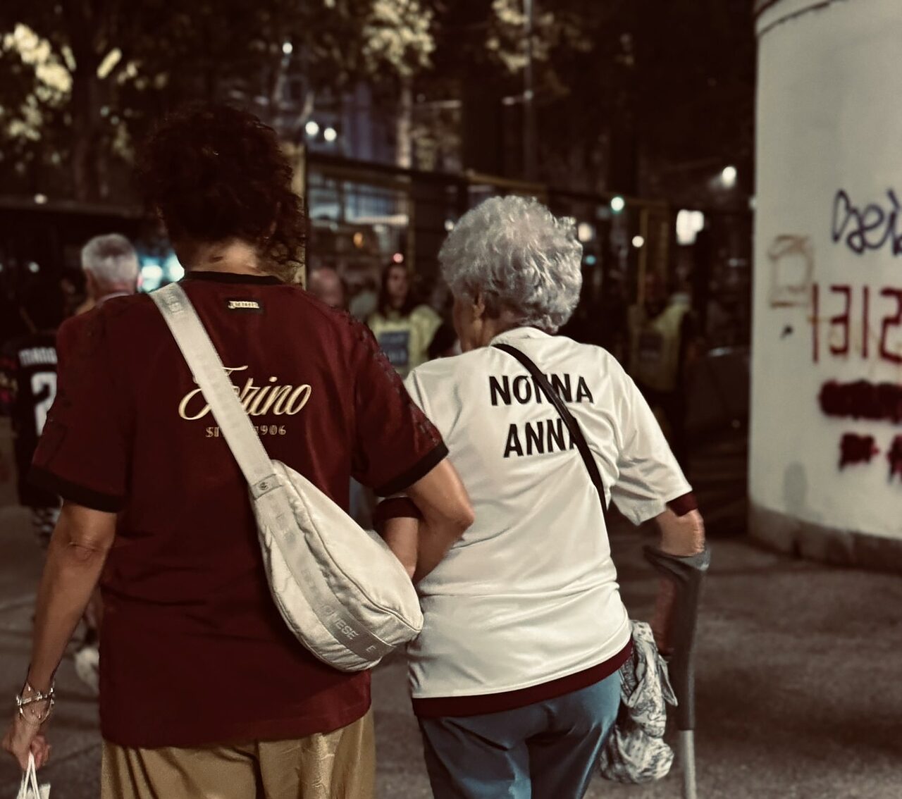 “INGRATI!” – Il duro sfogo di una tifosa: parole da brividi!