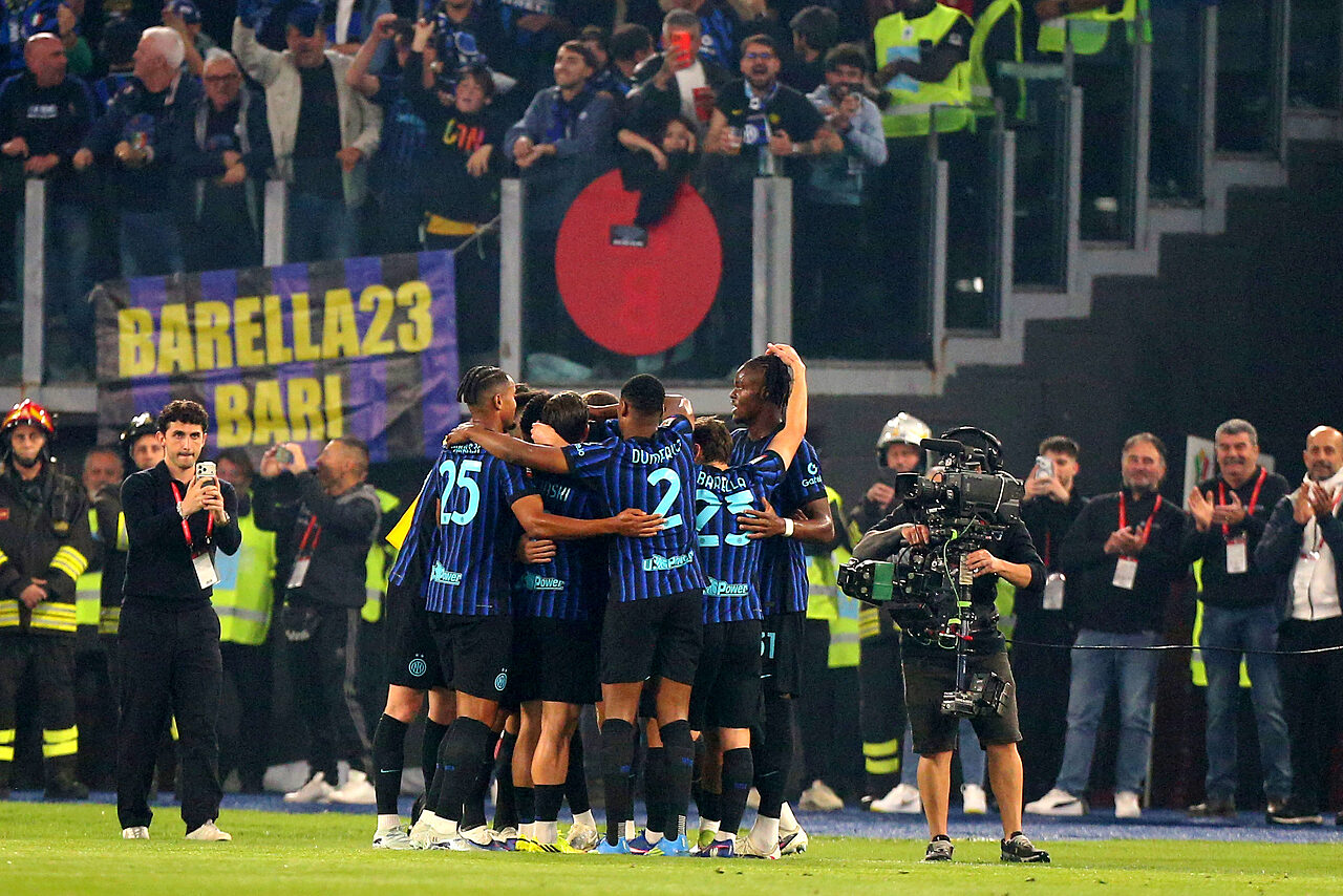 Festeggia l'Inter la vittoria della Coppa Italia contro la Lazio