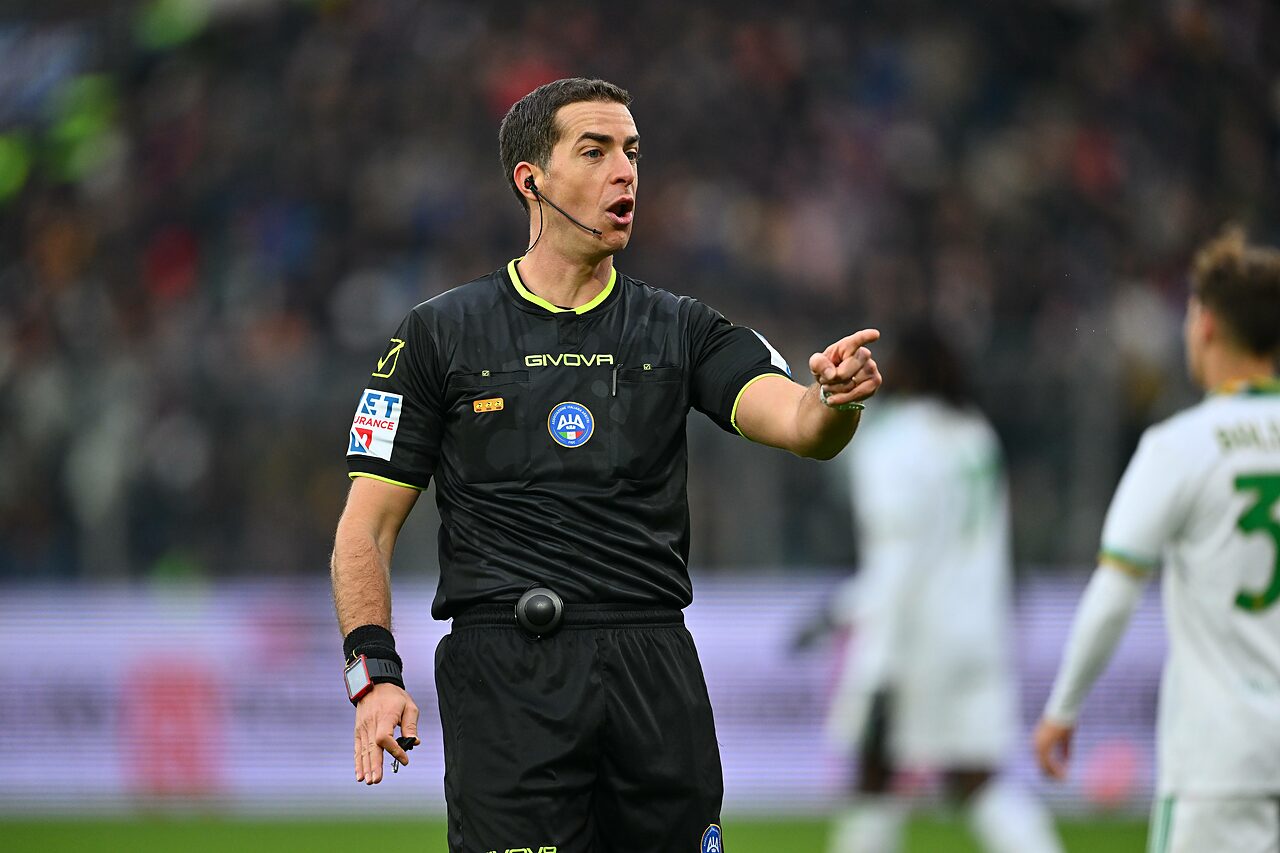 Parma-Torino a Giovanni Ayroldi: i precedenti e la squadra VAR per il posticipo