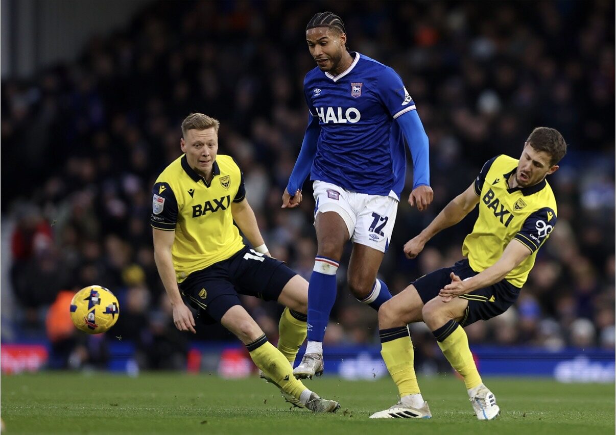 Jens Cajuste in azione con la maglia dell'Ipswich Town