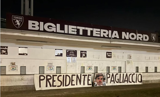 Presidente Pagliaccio - striscione contro Urbano Cairo al Grande Torino