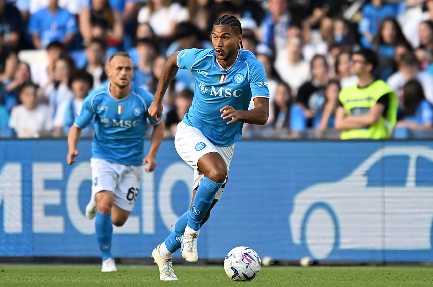 Cajuste in azione con la maglia del Napoli