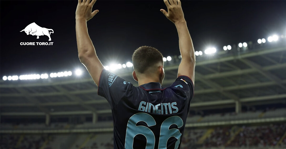 Gvidas Gineitis in azione con la terza maglia del Torino FC