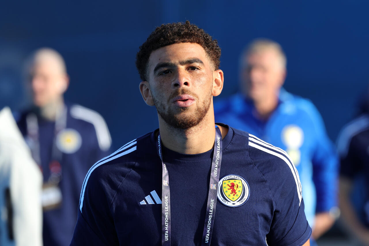 Che Adams, tripletta in Liechtenstein Scozia