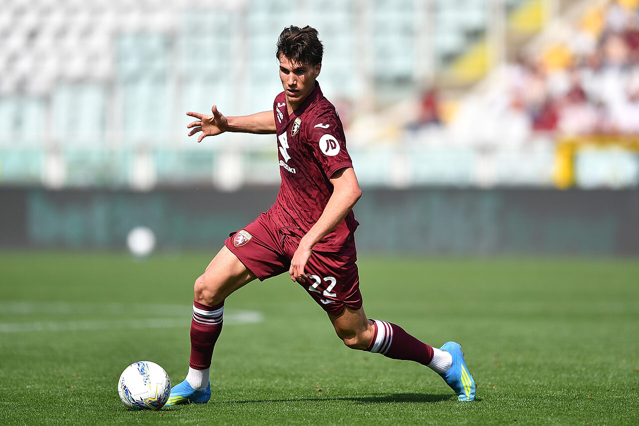 Cesare Casadei, tante squadre sul centrocampista del Torino
