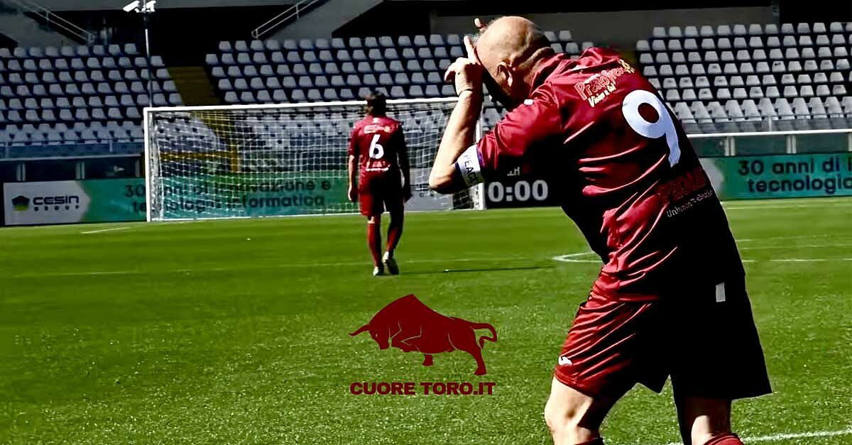 Marco Ferrante, esultanza con le corna - Torino Calcio