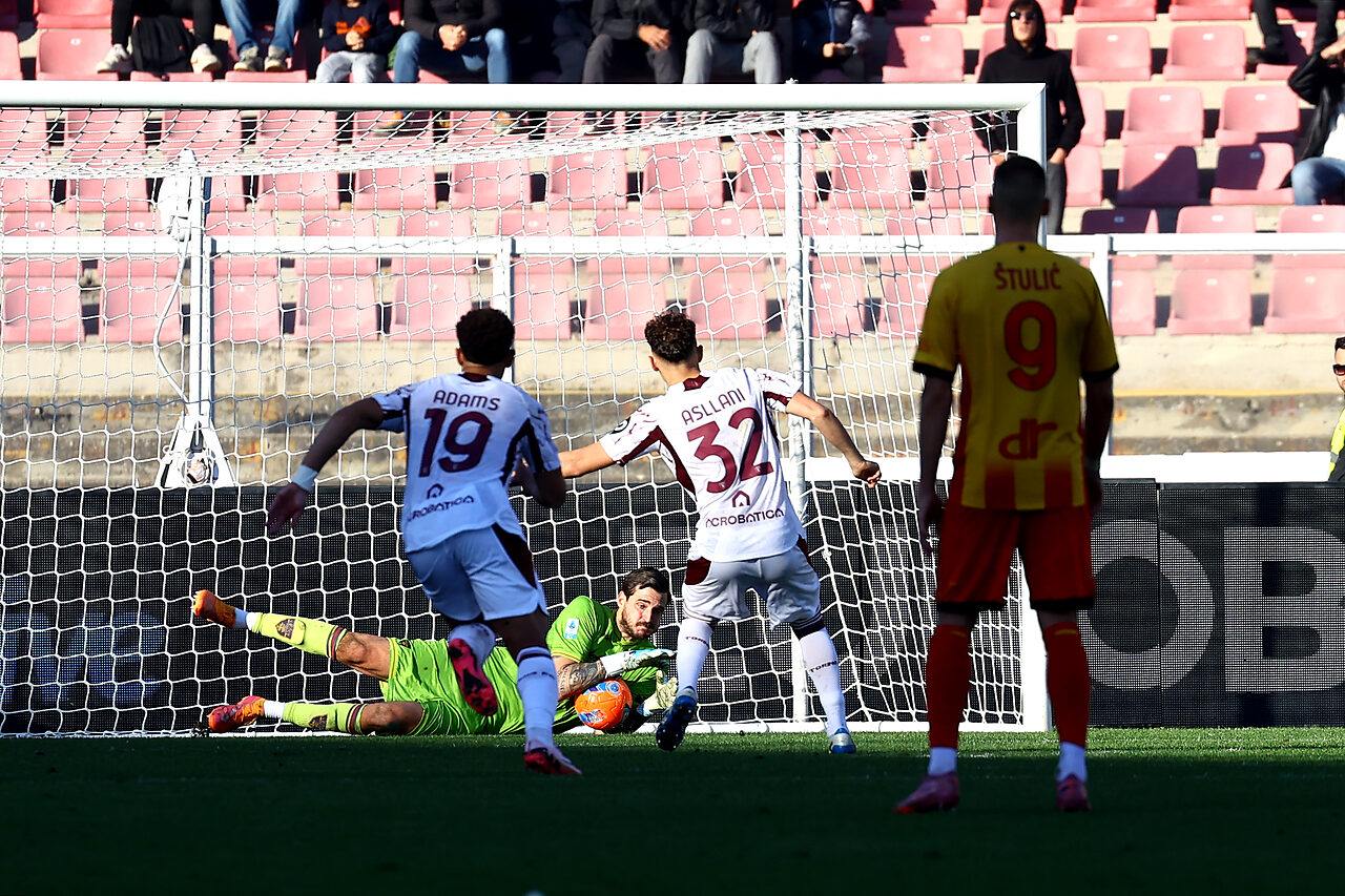 Lecce Torino, l'errore dal dischetto di Asllani