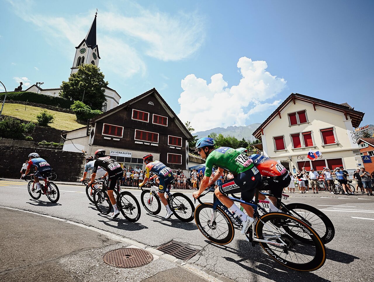 Gli uomini in fuga durante la terza tappa del Tour de Suisse © Soudal Quick-Step / GettySport