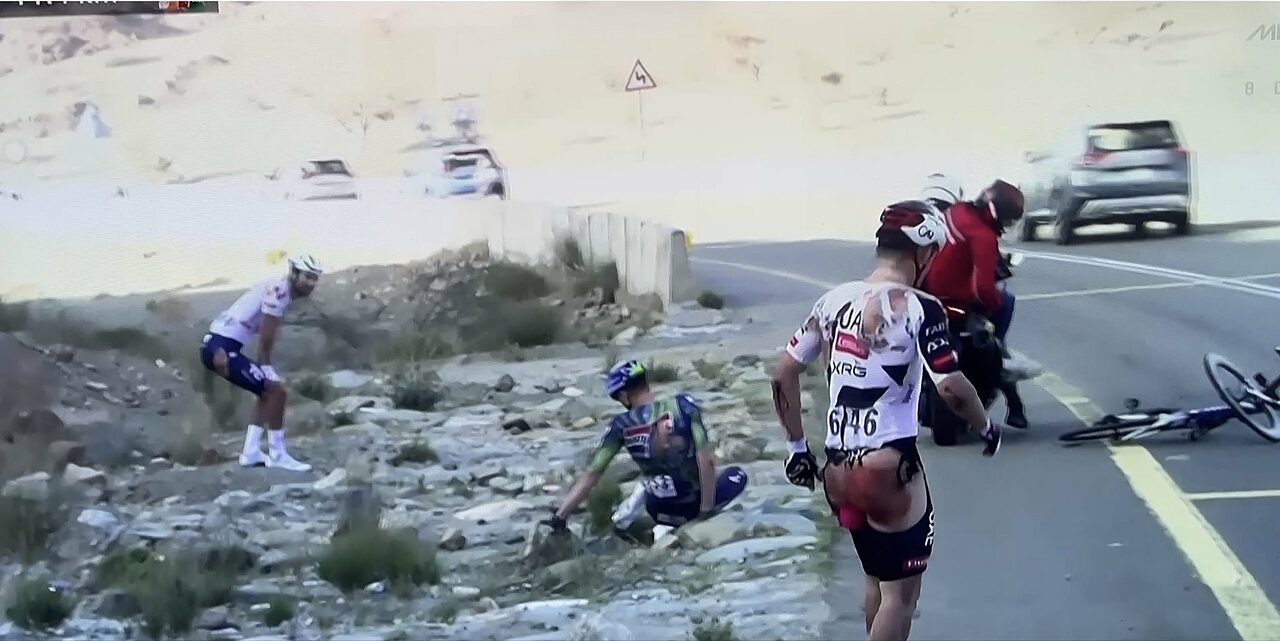 Le condizioni di Davide Stella dopo la caduta ©TourDeBrad via X