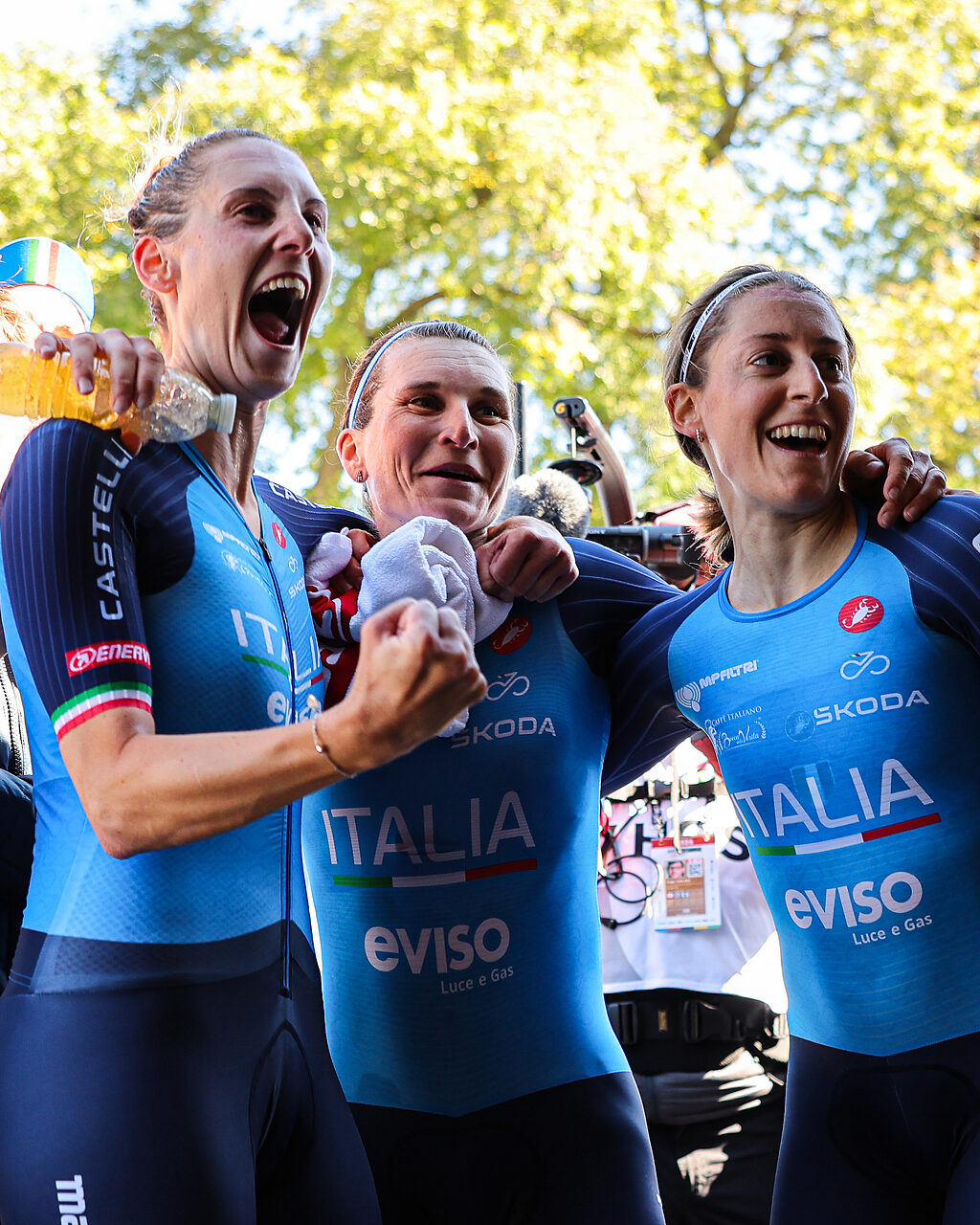 L'Italia conquista il primo titolo di Campione del Mondo UCI nella Mixed Relay ai mondiali di Montréal ©SWpix