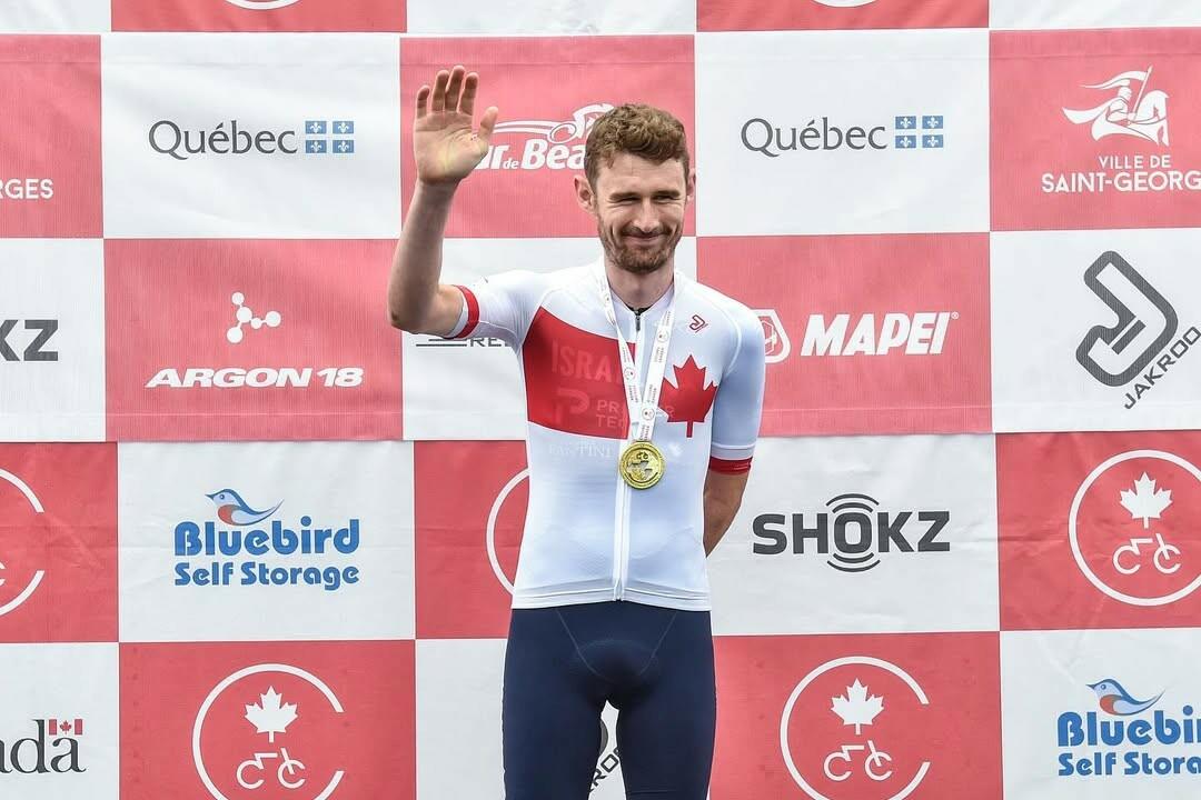Derek Gee, con la maglia di campione canadese in linea conquistata nel 2025 ©Derek Gee via IG