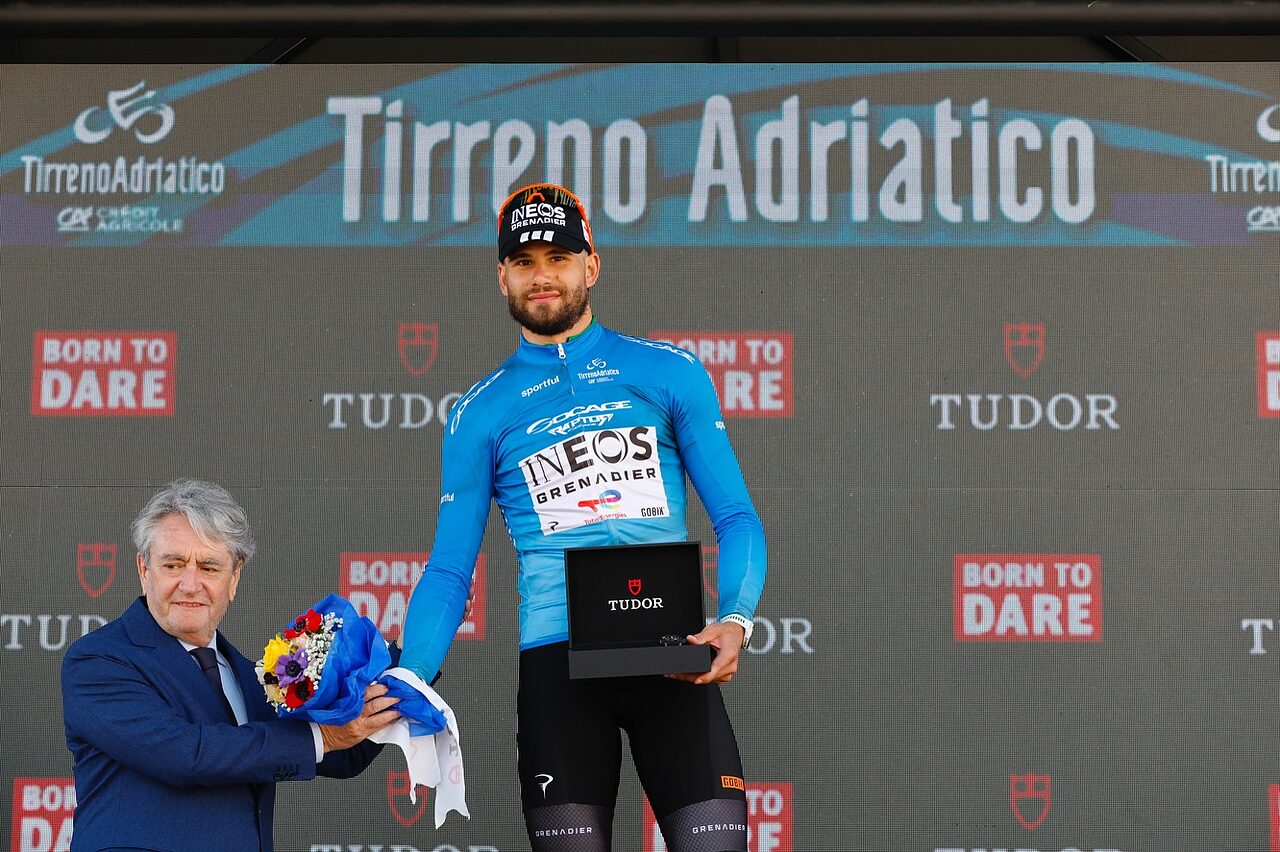Filippo Ganna in maglia azzurra alla Tirreno-Adriatico 2026 ©Federciclismo